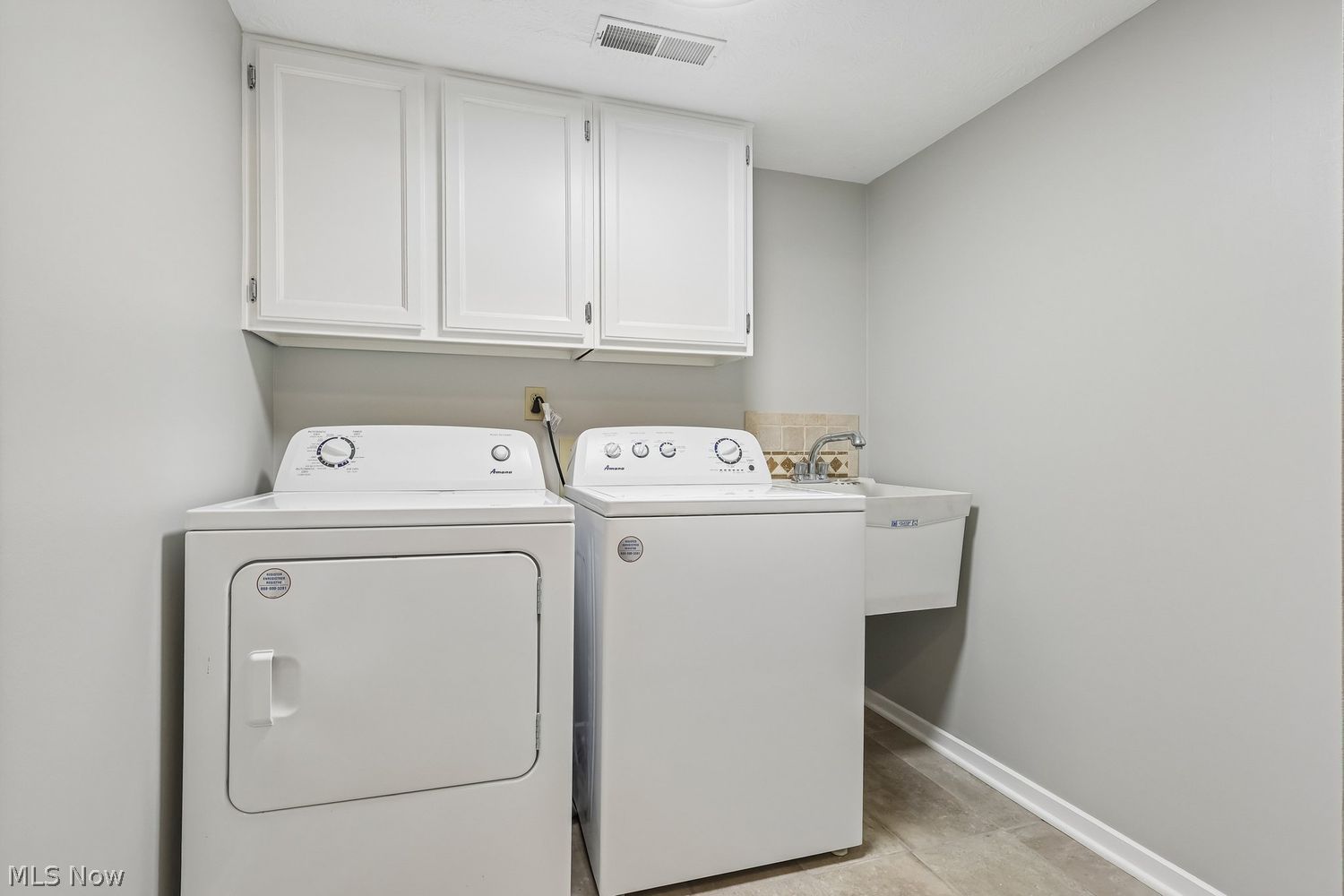 3567 Sparrow Pond Circle Bath OH 44333
