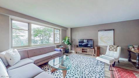 11820 Edgewater Drive Lakewood OH 44107