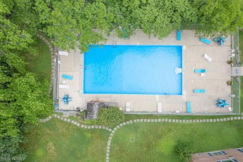 11820 Edgewater Drive Lakewood OH 44107