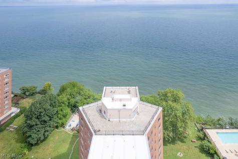11820 Edgewater Drive Lakewood OH 44107