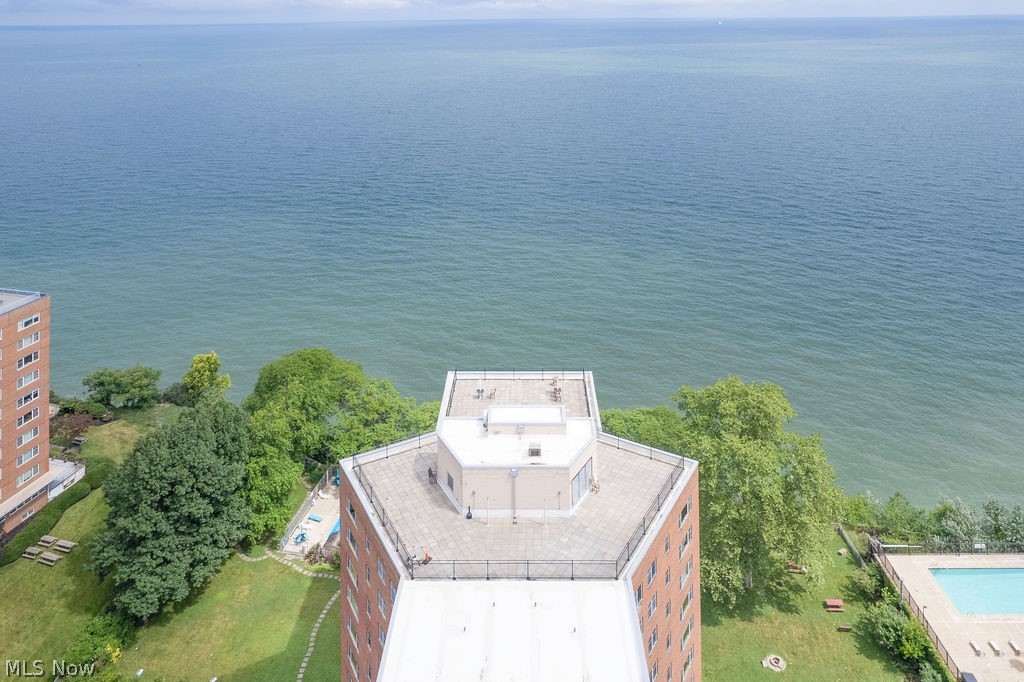 11820 Edgewater Drive Lakewood OH 44107
