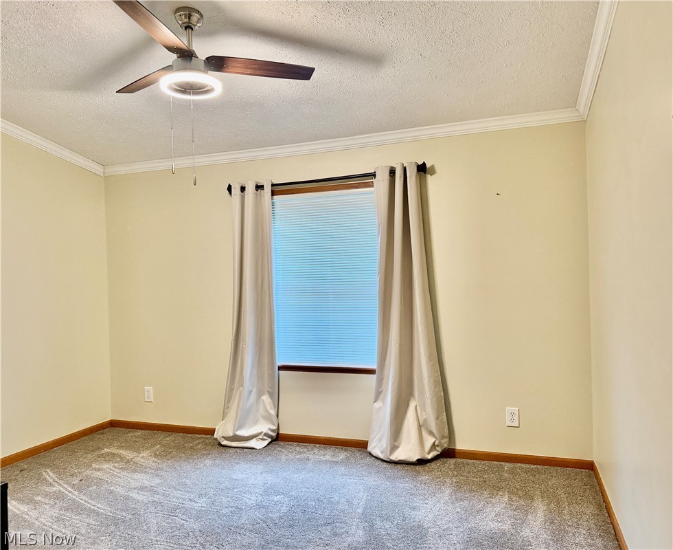 5665 Innkeeper Street SE Dennison OH 44621