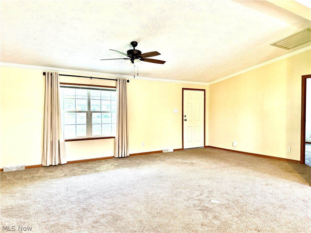 5665 Innkeeper Street SE Dennison OH 44621