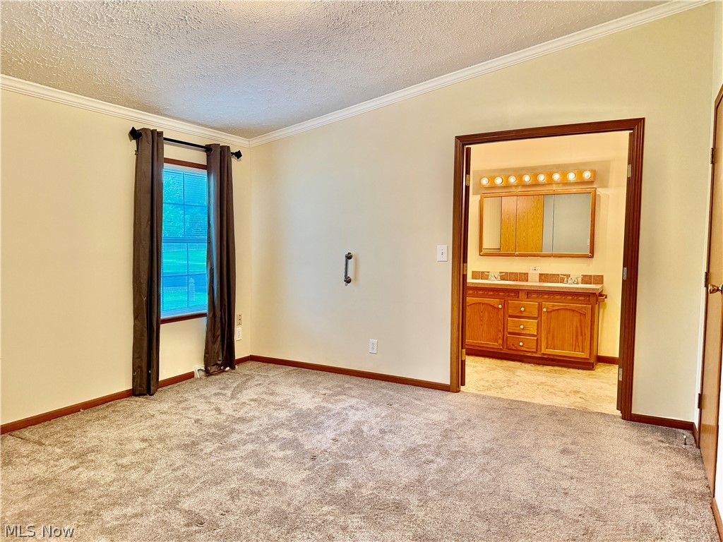 5665 Innkeeper Street SE Dennison OH 44621
