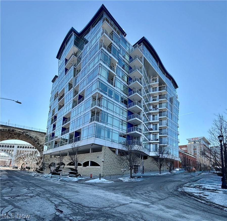 1237 Washington Avenue Cleveland OH 44113