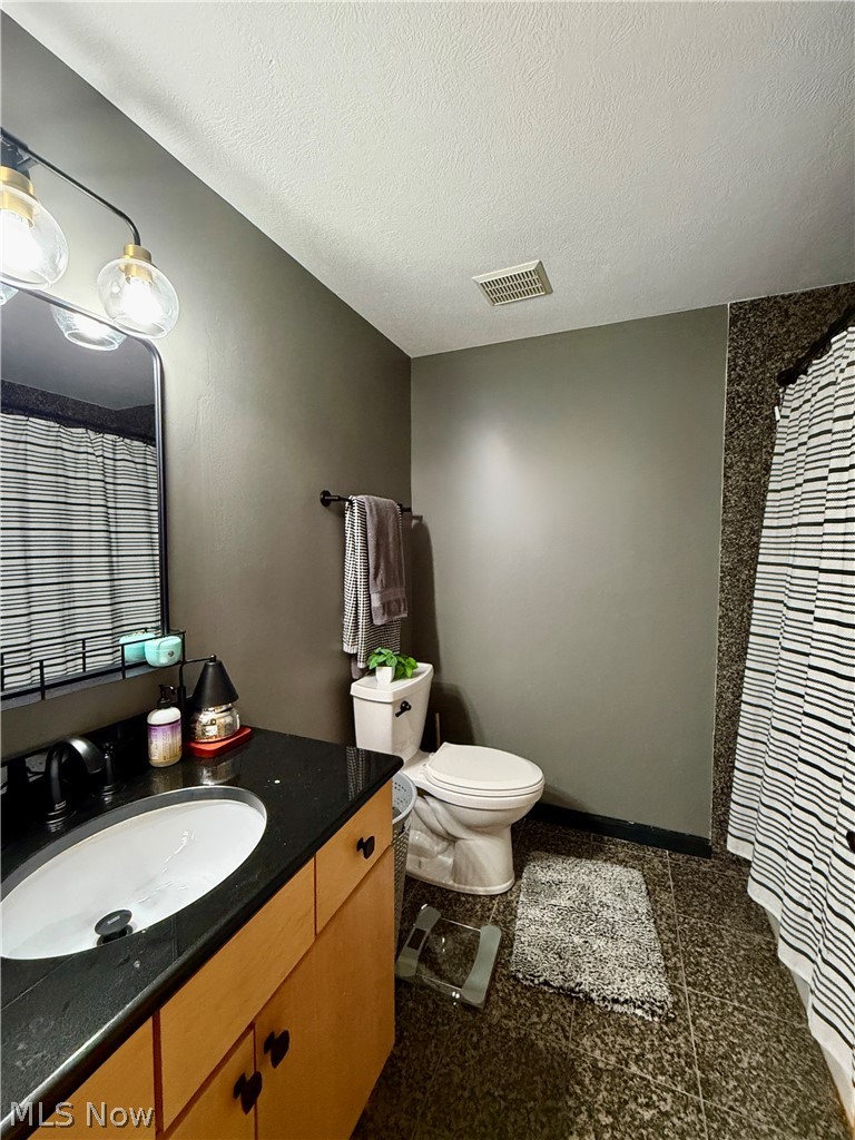 1237 Washington Avenue Cleveland OH 44113
