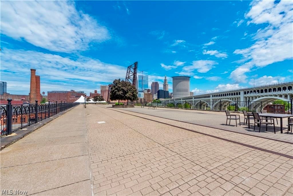 1237 Washington Avenue Cleveland OH 44113