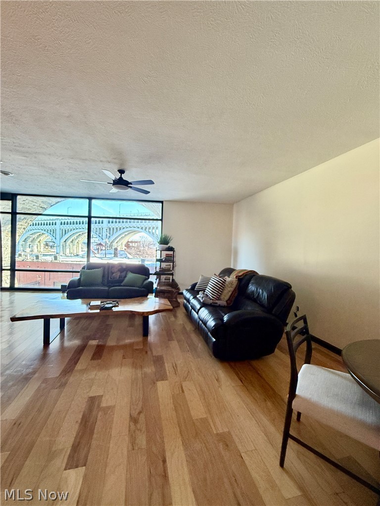 1237 Washington Avenue Cleveland OH 44113