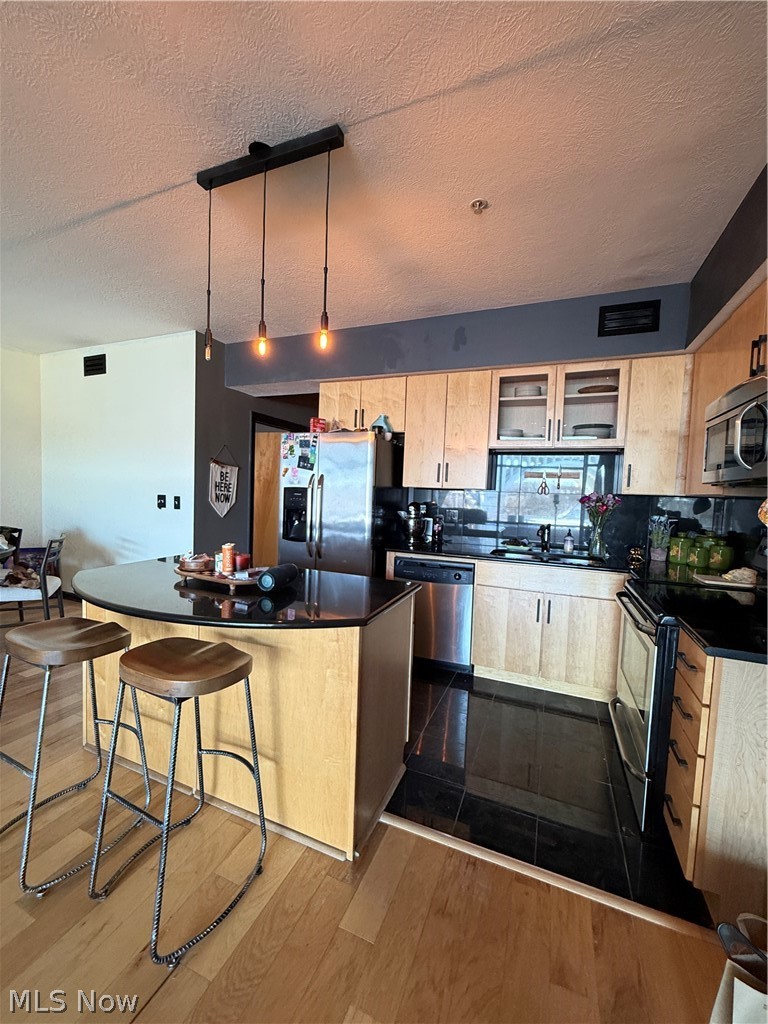 1237 Washington Avenue Cleveland OH 44113