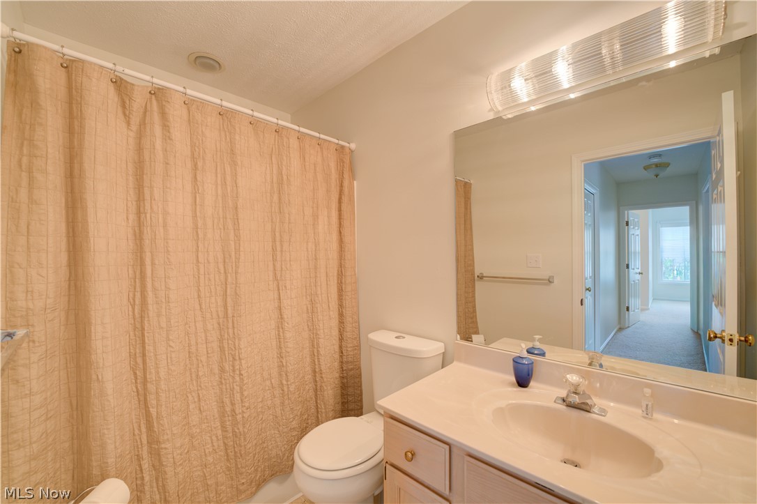 22481 Center Ridge Road Rocky River OH 44116