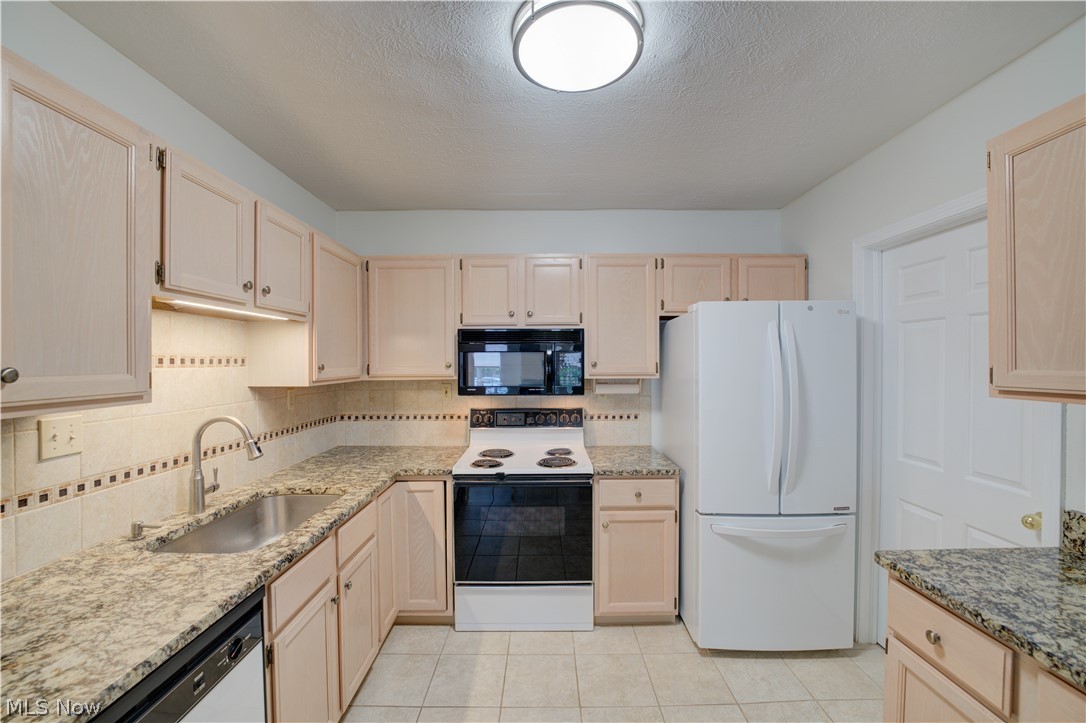 22481 Center Ridge Road Rocky River OH 44116