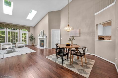 2747 Wyndgate Court Westlake OH 44145