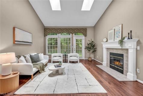 2747 Wyndgate Court Westlake OH 44145