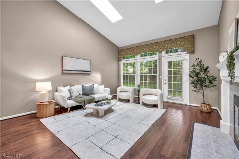 2747 Wyndgate Court Westlake OH 44145
