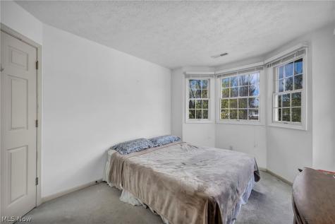 2747 Wyndgate Court Westlake OH 44145