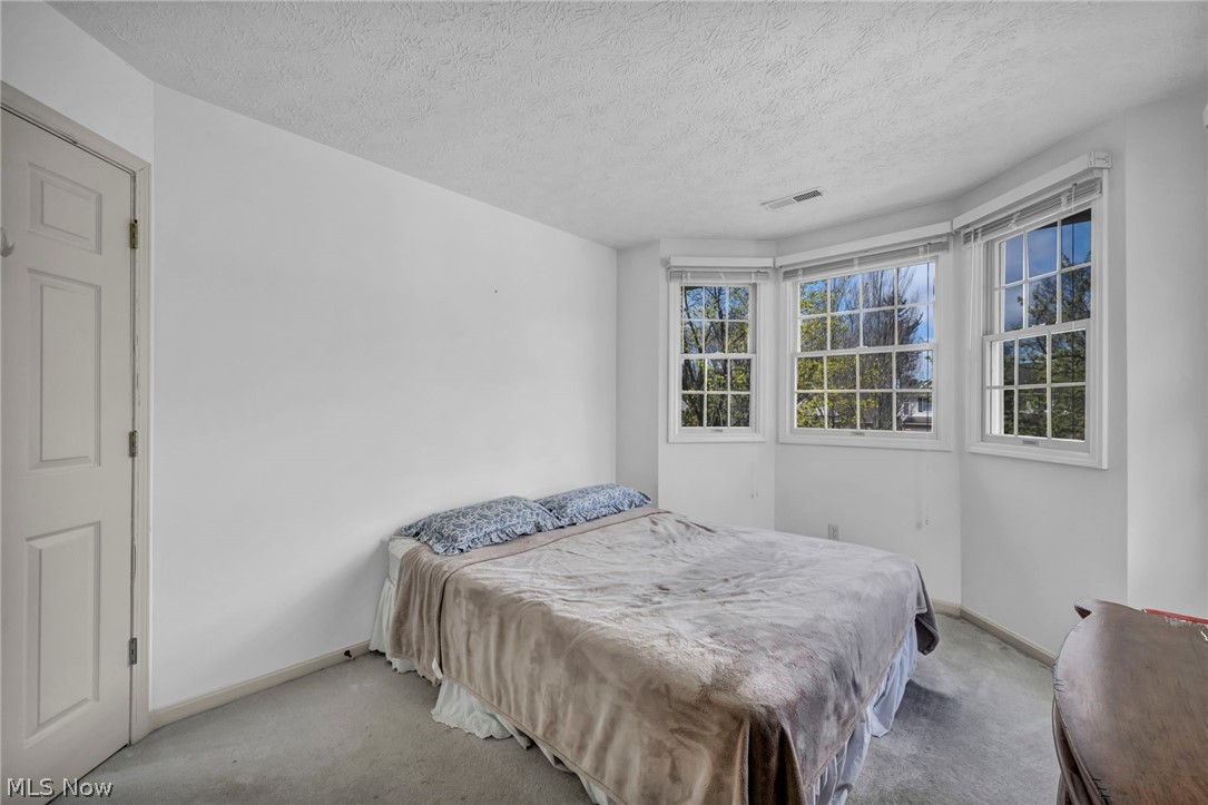 2747 Wyndgate Court Westlake OH 44145