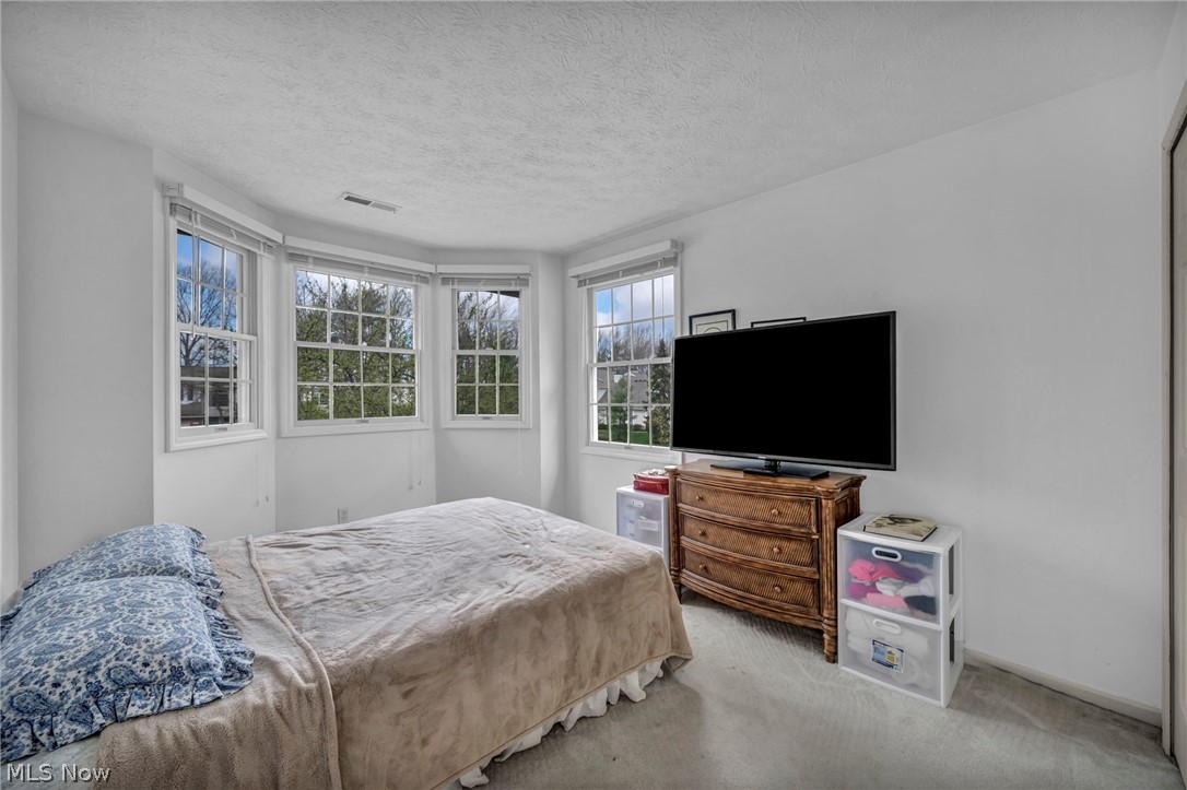 2747 Wyndgate Court Westlake OH 44145