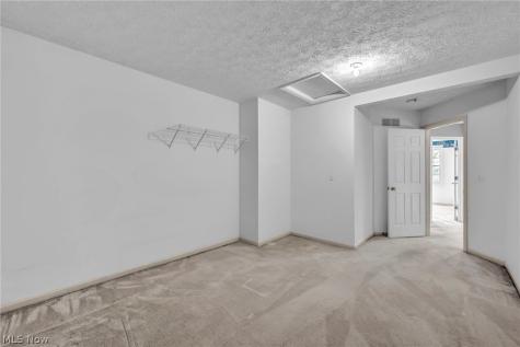2747 Wyndgate Court Westlake OH 44145