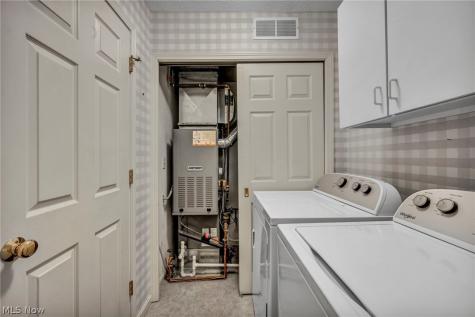 2747 Wyndgate Court Westlake OH 44145