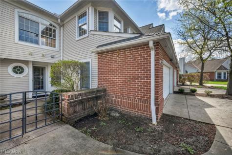 2747 Wyndgate Court Westlake OH 44145