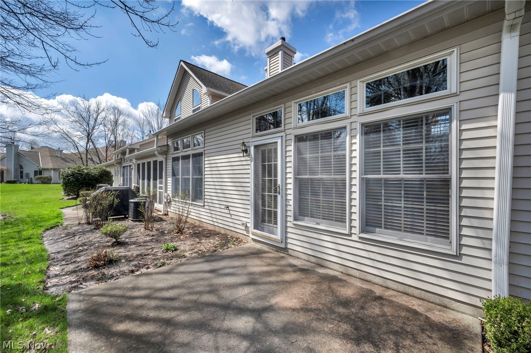 2747 Wyndgate Court Westlake OH 44145