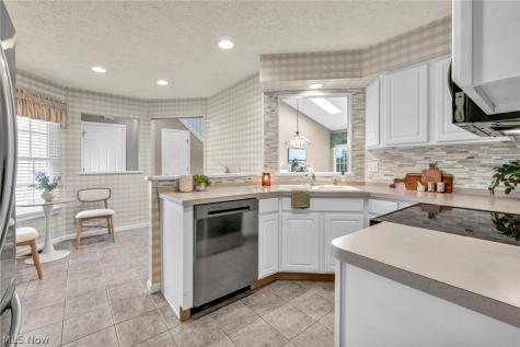 2747 Wyndgate Court Westlake OH 44145
