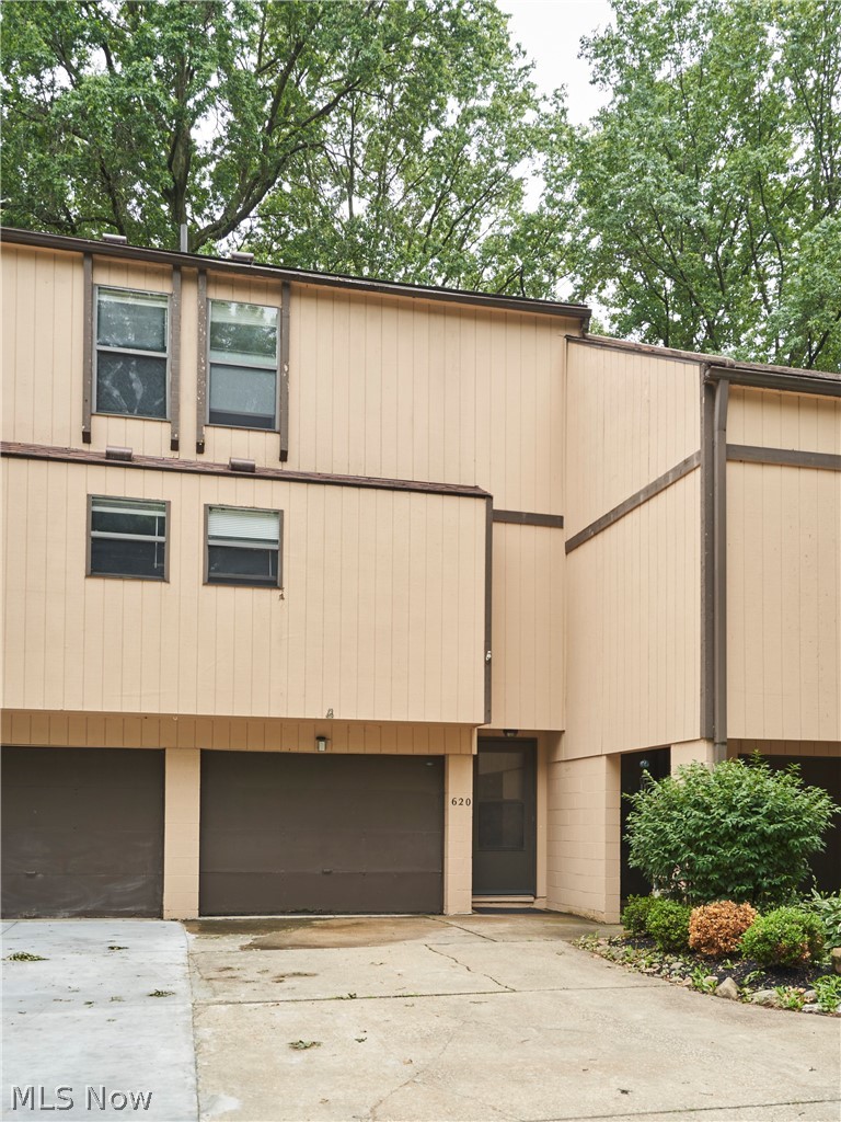 620 James Avenue Cuyahoga Falls OH 44221