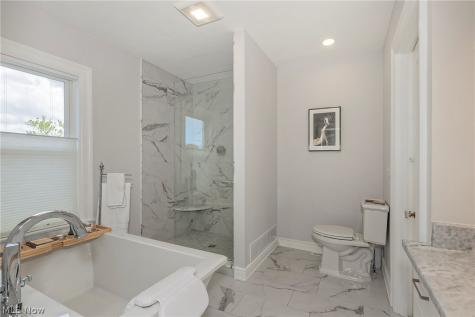 2577 Overlook Road Cleveland Heights OH 44106