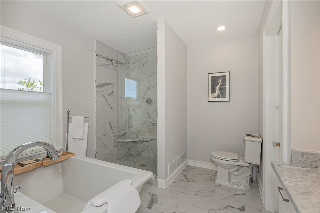 2577 Overlook Road Cleveland Heights OH 44106