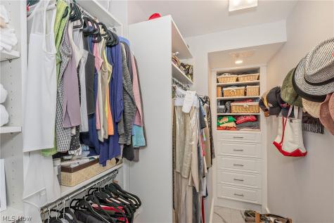 2577 Overlook Road Cleveland Heights OH 44106
