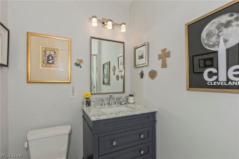 2577 Overlook Road Cleveland Heights OH 44106