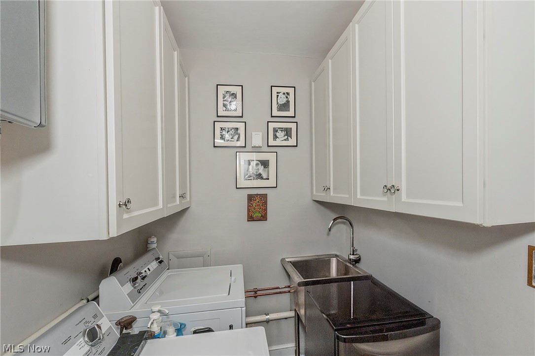 2577 Overlook Road Cleveland Heights OH 44106