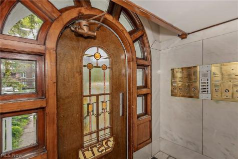 2577 Overlook Road Cleveland Heights OH 44106