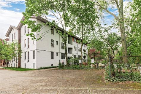 2577 Overlook Road Cleveland Heights OH 44106