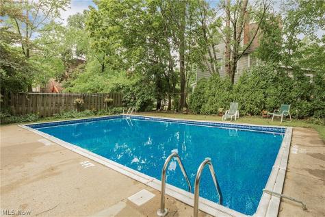 2577 Overlook Road Cleveland Heights OH 44106