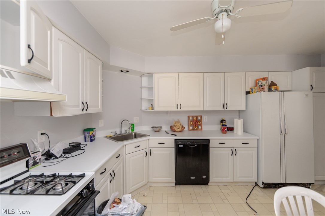 2202 Acacia Park Drive Lyndhurst OH 44124