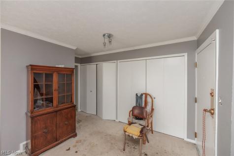 2202 Acacia Park Drive Lyndhurst OH 44124