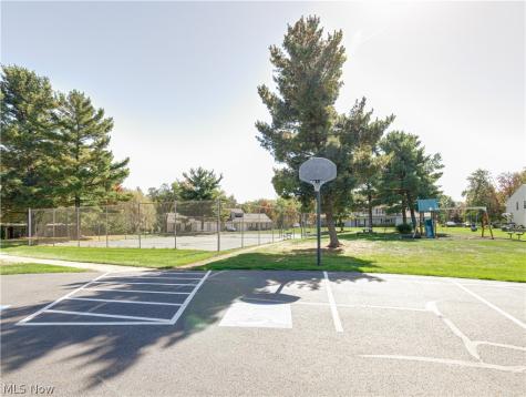 4927 Friar Road Stow OH 44224