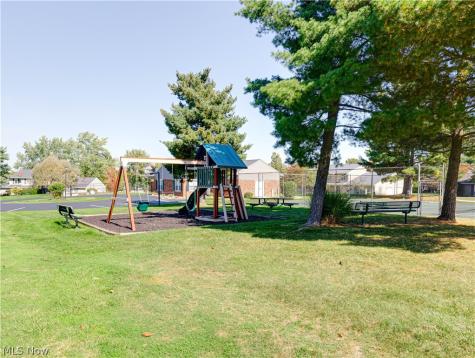 4927 Friar Road Stow OH 44224