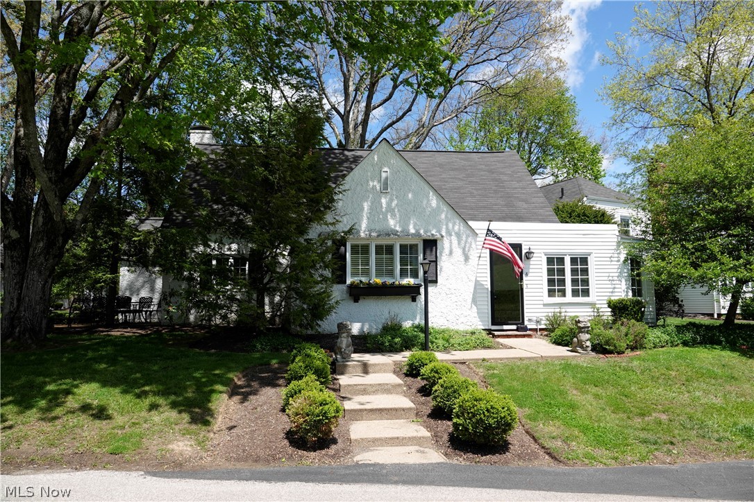 14661 Hillbrook Lane N Chagrin Falls OH 44022