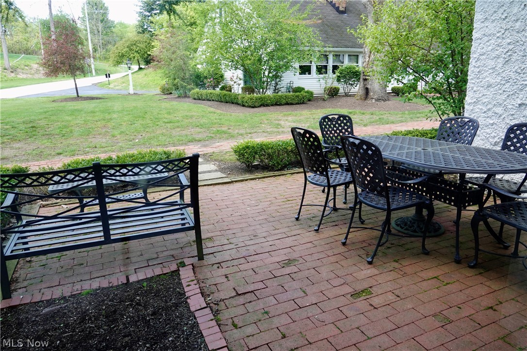 14661 Hillbrook Lane N Chagrin Falls OH 44022