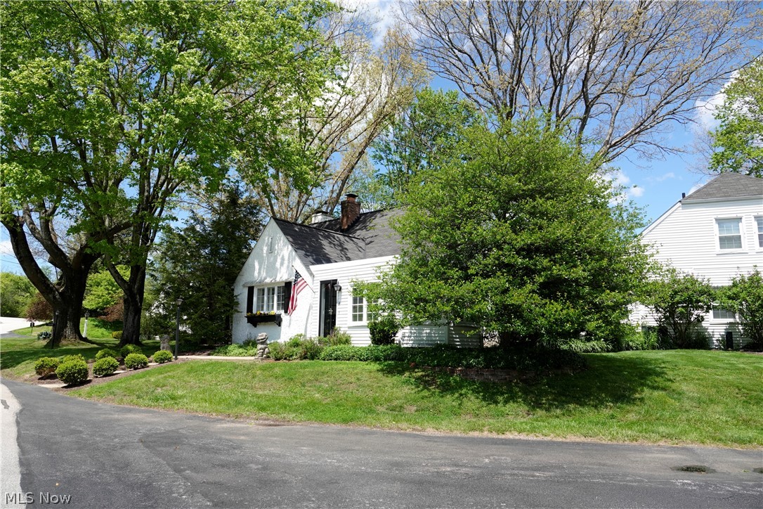 14661 Hillbrook Lane N Chagrin Falls OH 44022