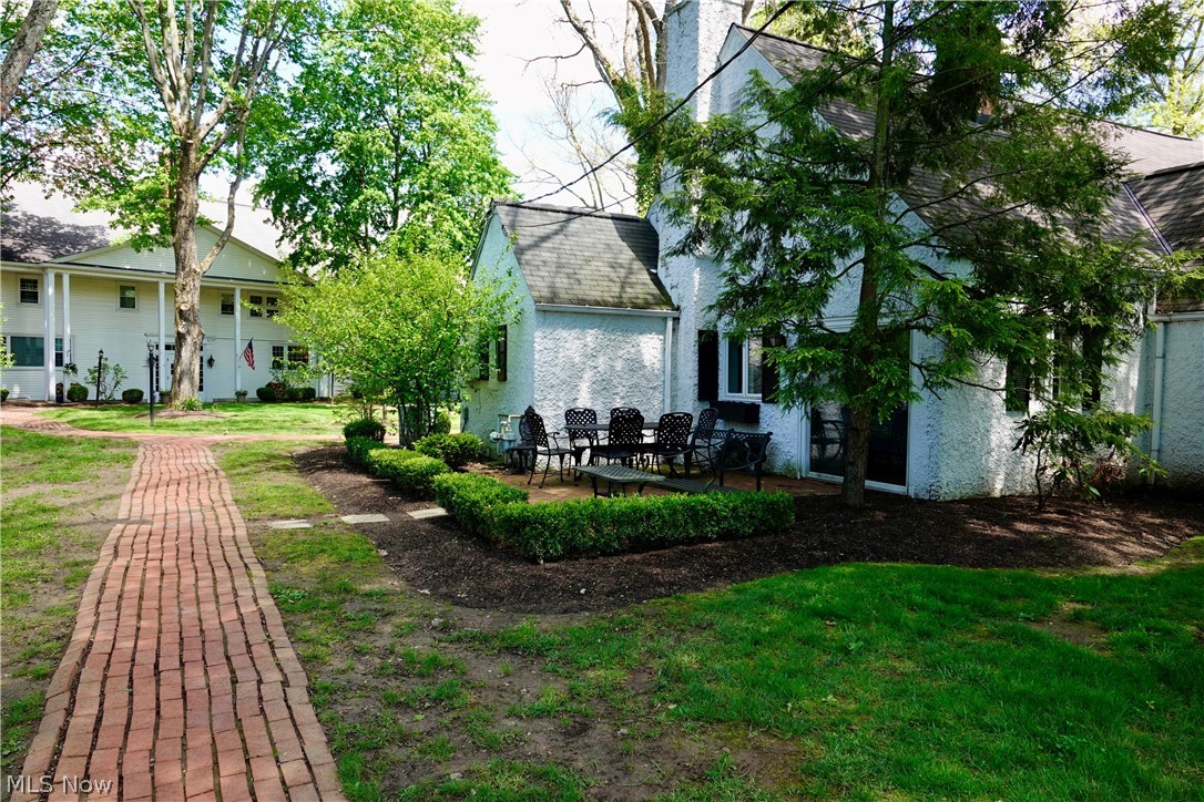14661 Hillbrook Lane N Chagrin Falls OH 44022