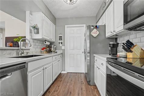 4080 Falconswalk Court Stow OH 44224