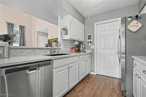 4080 Falconswalk Court Stow OH 44224