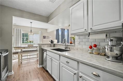 4080 Falconswalk Court Stow OH 44224