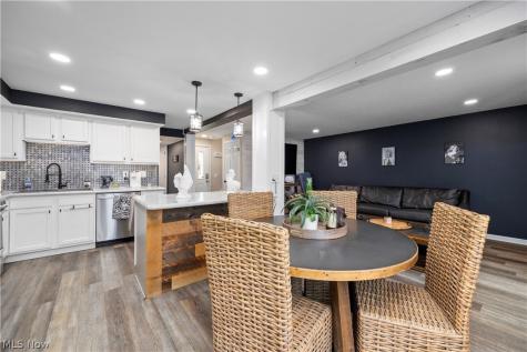 190 Deepwood Drive Wadsworth OH 44281