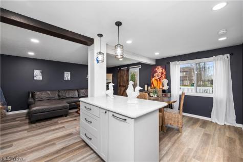 190 Deepwood Drive Wadsworth OH 44281