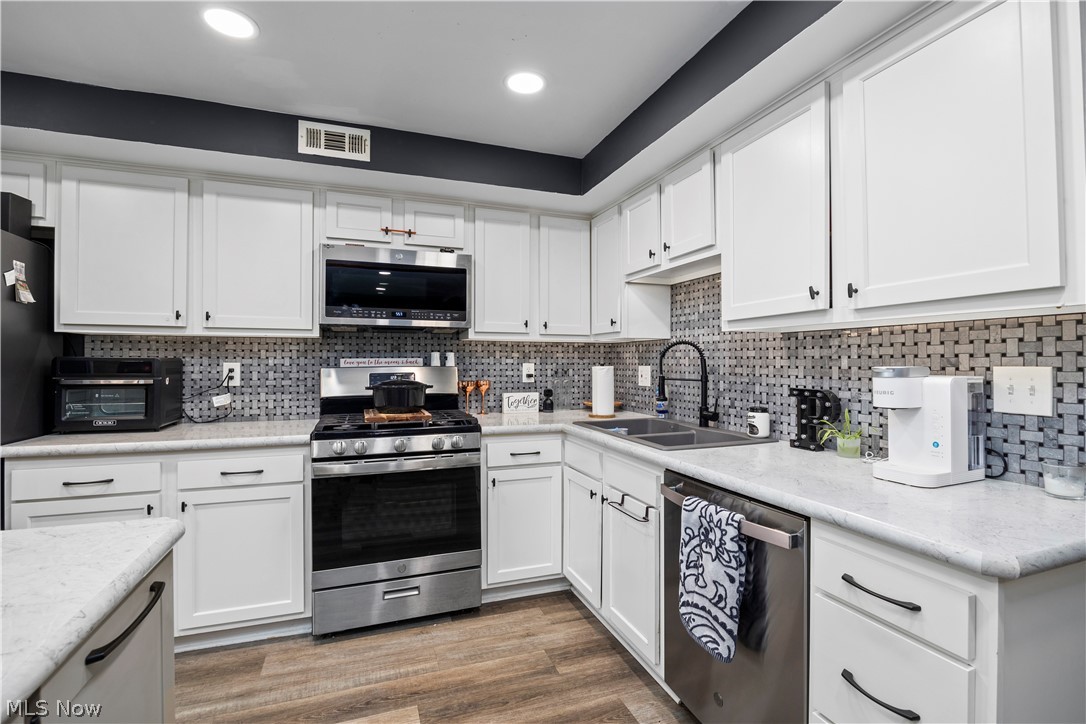 190 Deepwood Drive Wadsworth OH 44281