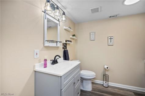 190 Deepwood Drive Wadsworth OH 44281